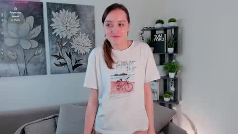 Lora online show from 03-11-26, 03:23