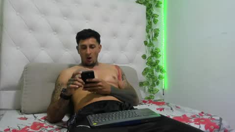 Snapshot of clark__ken chatting on 04-22-26, 06:05 Juanpaindependent model online show from 04-22-26, 06:05
