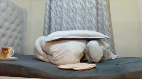 carmen online show from 03-23-26, 04:44