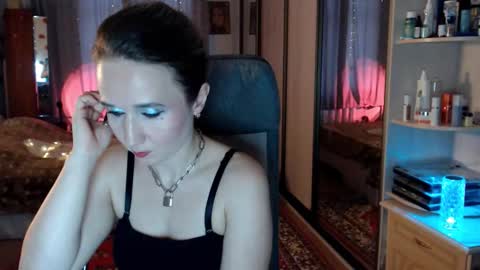 Snapshot of classyinna chatting on 12-03-25, 08:34 classyinna online show from 12-03-25, 08:34