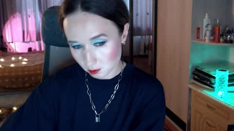 Snapshot of classyinna chatting on 12-23-25, 08:34 classyinna online show from 12-23-25, 08:34