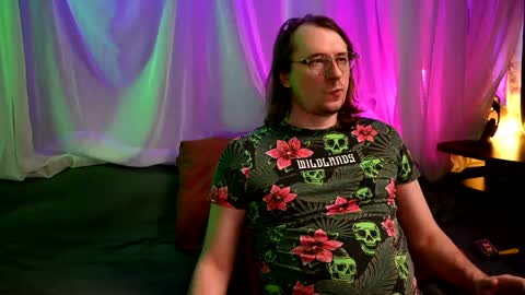 Claudia Cyberfox and Elon online show from 06-01-26, 06:04