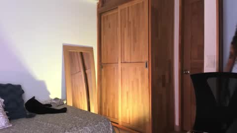 Claudia Rivera online show from 02-12-26, 07:42