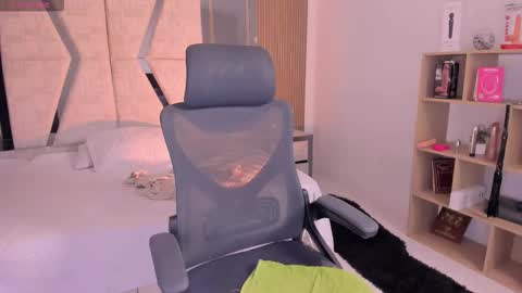 Cleo Adams online show from 11-09-25, 05:39