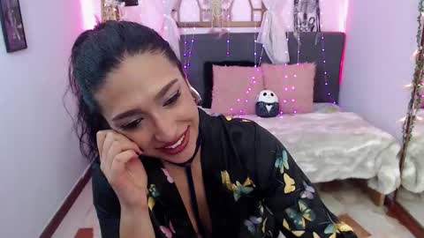 Snapshot of cleo_fox chatting on 10-24-25, 12:08 Cleo online show from 10-24-25, 12:08