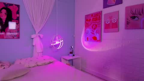 Snapshot of cleo_foxx chatting on 06-19-26, 11:47 Cleo online show from 06-19-26, 11:47