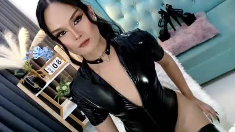 Snapshot of cleofex chatting on 03-08-25, 02:01 Cleo online show from 03-08-25, 02:01