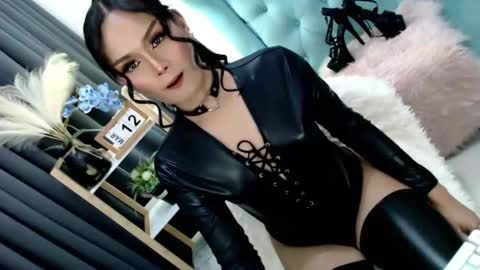 Snapshot of cleofex chatting on 03-12-25, 12:20 Cleo online show from 03-12-25, 12:20