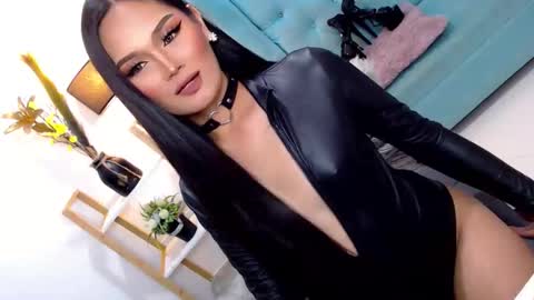 Snapshot of cleofex chatting on 10-08-25, 11:35 Cleo online show from 10-08-25, 11:35