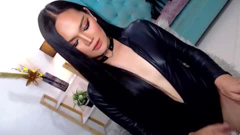 Snapshot of cleofex chatting on 11-27-25, 12:02 Cleo online show from 11-27-25, 12:02