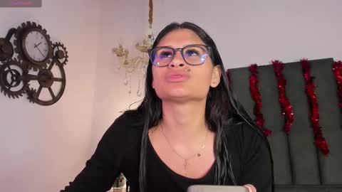 Cleopatra online show from 11-23-25, 06:19