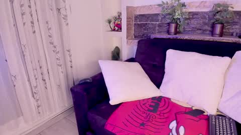 Snapshot of cleopatriagad chatting on 02-13-26, 02:40 cleopatriagad online show from 02-13-26, 02:40