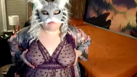 Cleo the Desert Kitten online show from 12-23-25, 02:09