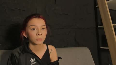 cleowhite_ online show from 11-21-25, 11:14