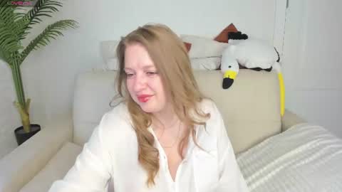 Snapshot of cleoxotie chatting on 06-14-26, 02:35 cleoxotie online show from 06-14-26, 02:35