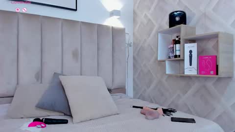 clhoe_johnson_ online show from 11-20-25, 12:05