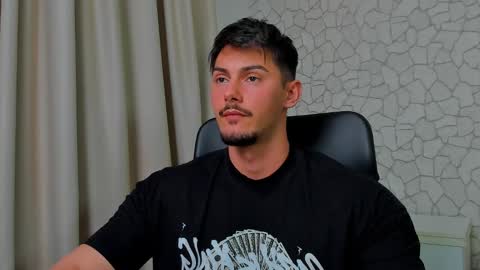 Snapshot of clintmasterss chatting on 02-14-25, 03:15 ClintMasterss online show from 02-14-25, 03:15