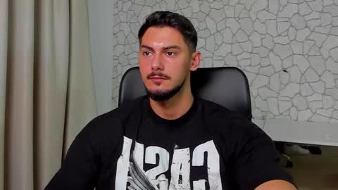 Snapshot of clintmasterss chatting on 11-18-25, 05:12 ClintMasterss online show from 11-18-25, 05:12