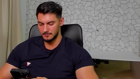 Snapshot of clintmasterss chatting on 12-02-25, 06:41 ClintMasterss online show from 12-02-25, 06:41