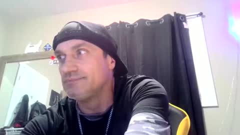 Snapshot of clintwood12 chatting on 12-08-24, 11:35 chad online show from 12-08-24, 11:35