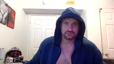 Snapshot of clintwood12 chatting on 09-15-25, 06:46 chad online show from 09-15-25, 06:46