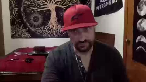 Snapshot of clintwood12 chatting on 10-17-25, 01:35 chad online show from 10-17-25, 01:35