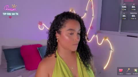 cloe_25 online show from 06-05-26, 02:18