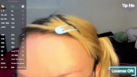  CLOE  online show from 10-17-25, 05:15