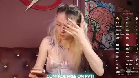  CLOE  online show from 01-15-26, 12:21