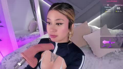 Snapshot of cloe_palmeer chatting on 11-25-25, 06:24 cloe_palmeer online show from 11-25-25, 06:24