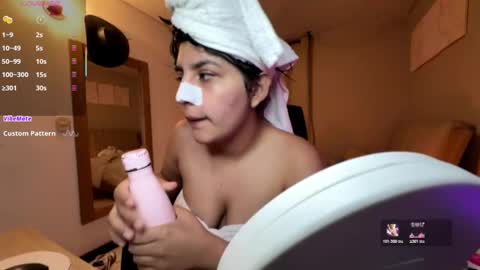 cloe small online show from 12-04-25, 03:16