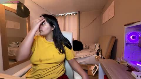 cloe small online show from 02-08-26, 10:02