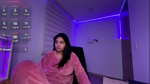 cloe small online show from 03-27-26, 06:52