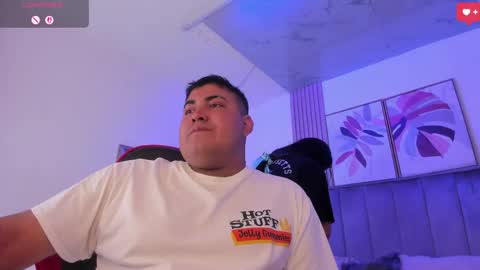 Snapshot of cloe_x_billy chatting on 05-02-26, 12:43 Cloe x Billy online show from 05-02-26, 12:43