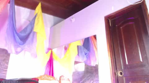 CLOE online show from 01-25-25, 05:40