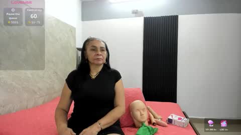 CLOE online show from 12-20-25, 11:28