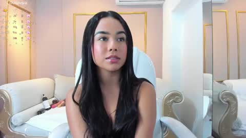 Snapshot of cloehap chatting on 02-18-25, 12:06 Cloe online show from 02-18-25, 12:06