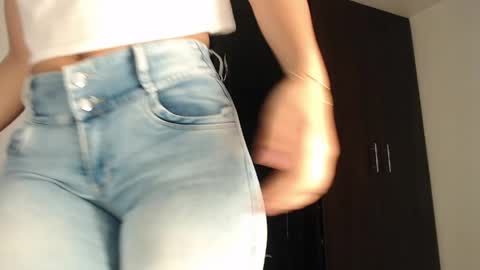 cloe online show from 04-23-26, 01:24