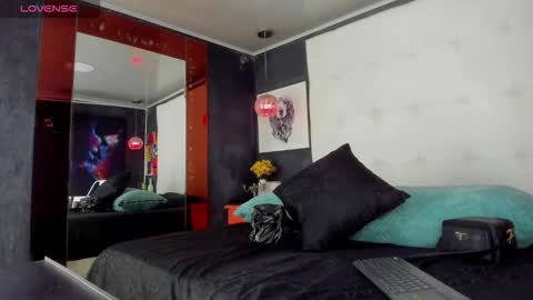 ---Cloe--- online show from 10-10-25, 08:30