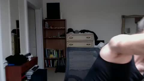 Cloud online show from 10-07-25, 12:19