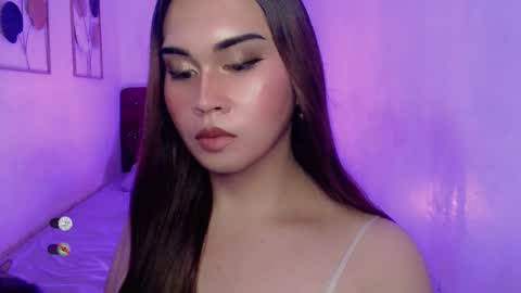 Snapshot of cloudia_babe chatting on 12-15-25, 03:16 Cloudia babe69 online show from 12-15-25, 03:16