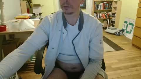 Snapshot of clouplefun chatting on 12-16-24, 05:17 clouplefun online show from 12-16-24, 05:17