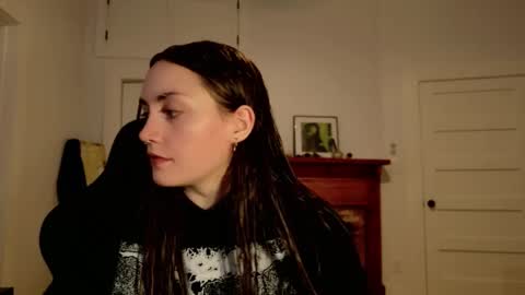 Clover online show from 10-22-25, 04:35