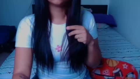 Snapshot of cluplechatur chatting on 02-06-25, 03:20 Meggan y Thiago online show from 02-06-25, 03:20