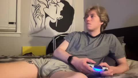 Snapshot of clydeaustin chatting on 12-10-24, 03:09 Clyde Austin online show from 12-10-24, 03:09