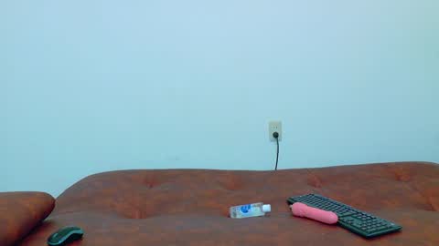 Snapshot of clydexxxbunny chatting on 12-07-24, 07:10 Clyde and Bunny online show from 12-07-24, 07:10