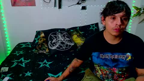 Snapshot of clydexxxbunny chatting on 03-11-25, 03:05 Clyde and Bunny online show from 03-11-25, 03:05