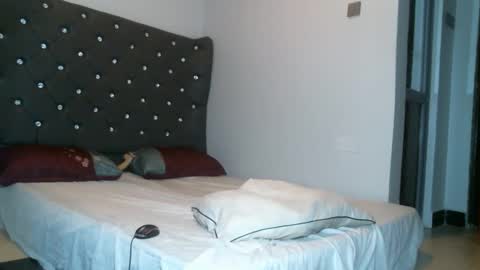 Snapshot of cock_addict183 chatting on 10-22-25, 08:52 Cock Addict online show from 10-22-25, 08:52