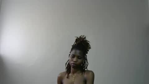 Luna online show from 02-10-26, 12:42