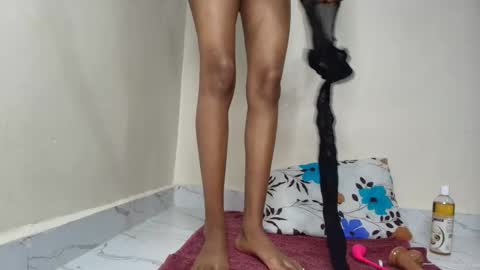 Snapshot of coconoir1 chatting on 02-02-26, 01:15 Coco online show from 02-02-26, 01:15